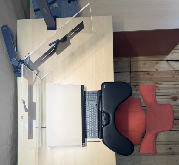EW-Twin – Ergonomische Doppelmonitorhalterung