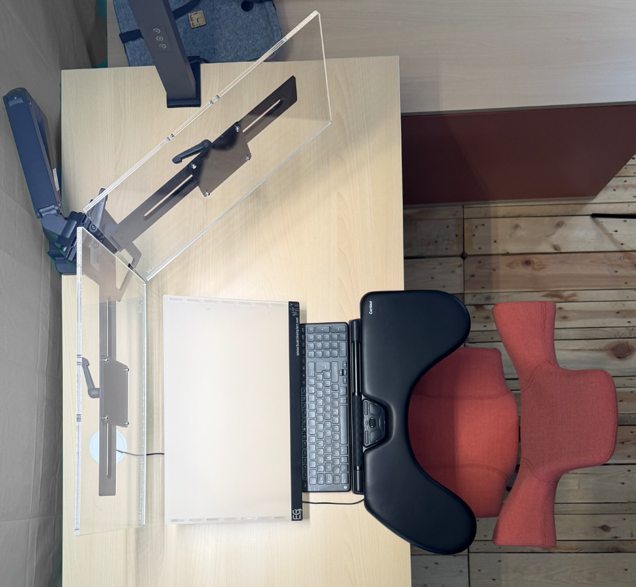 EW-Twin – Ergonomische Doppelmonitorhalterung – Bild 3